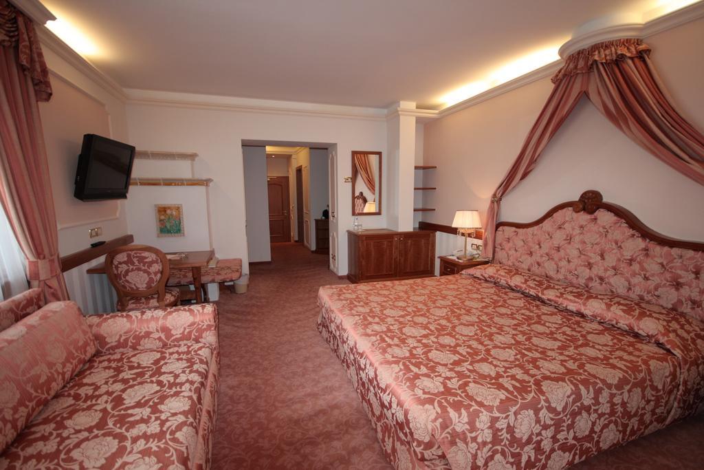 Hotel Lorenzetti Madonna Extérieur photo