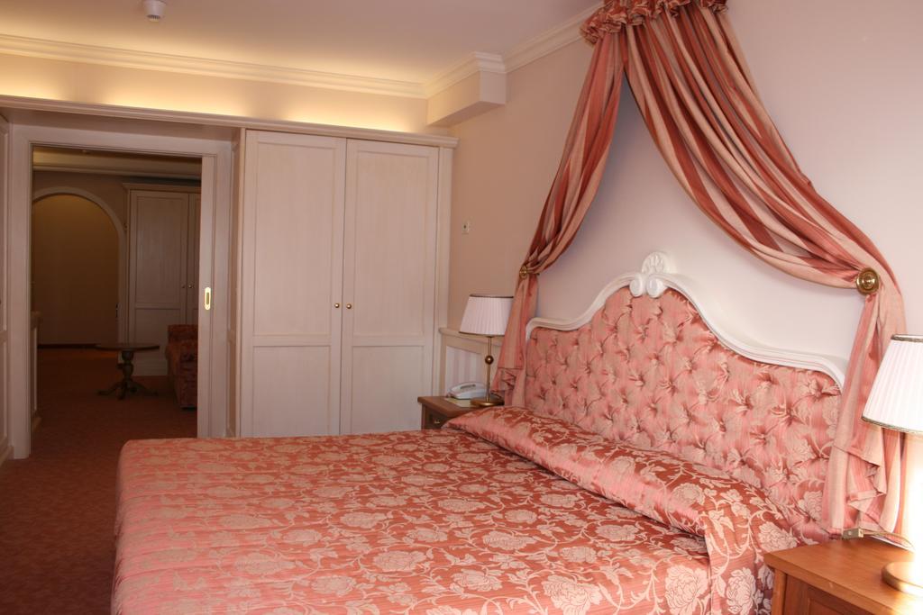 Hotel Lorenzetti Madonna Chambre photo
